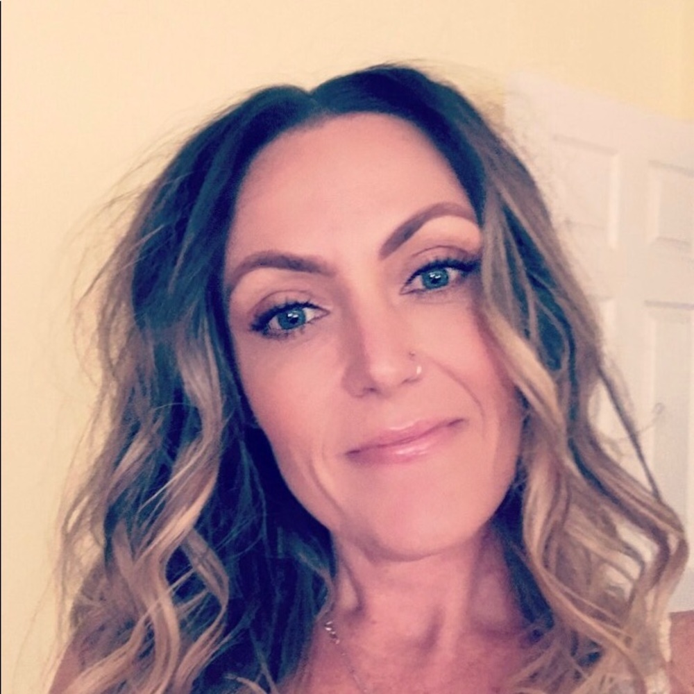 Meet your Posher, Jennifer